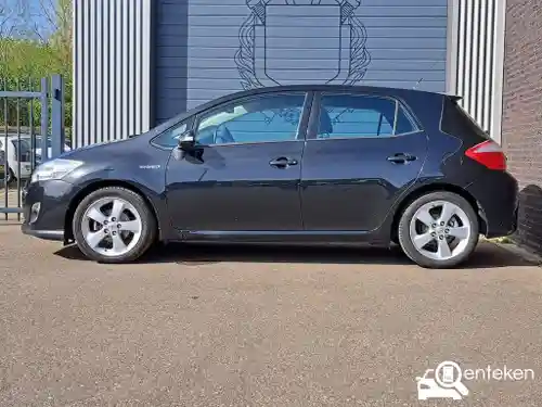 Toyota Auris 1.8 Hybrid 2012
