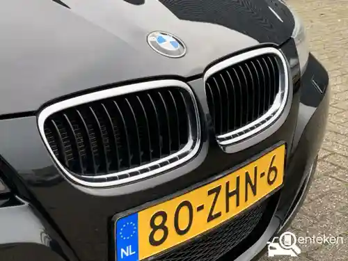 BMW 318i Touring 2012