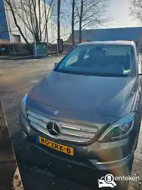 Mercedes-Benz B 180 2013
