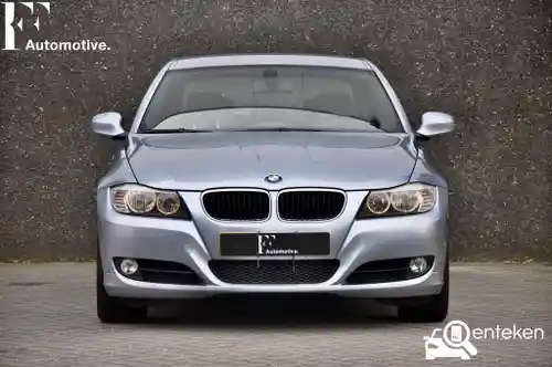 BMW 318i 2009