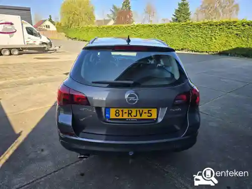 Opel Astra Sports Tourer 1.6 Turbo 2011