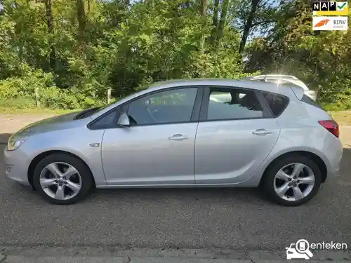 Opel Astra 1.4 Turbo 2011