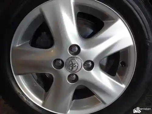 Toyota Yaris 1.3 2008
