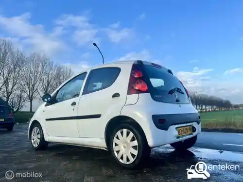 Peugeot 107 1.0 68 2012