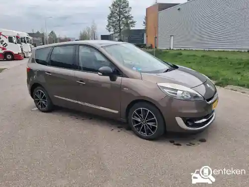 Renault Grand Scénic TCe 130 2012