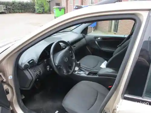 Mercedes-Benz C 180 T-model 2002