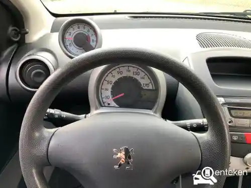 Peugeot 107 1.0 70 2011