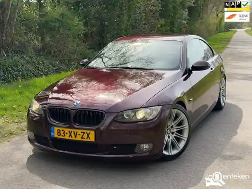 BMW 325i Coupé 2007