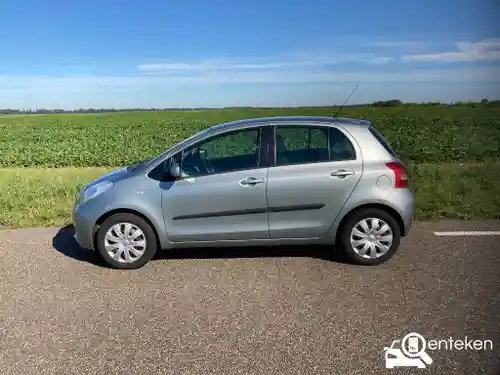 Toyota Yaris 1.3 2008