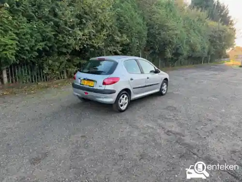 Peugeot 206 75 2002