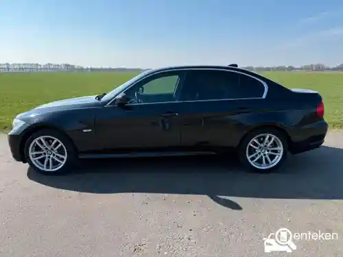 BMW 318i 2009