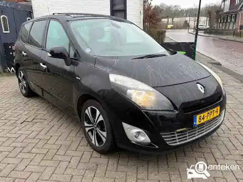 Renault Grand Scénic TCe 130 2011