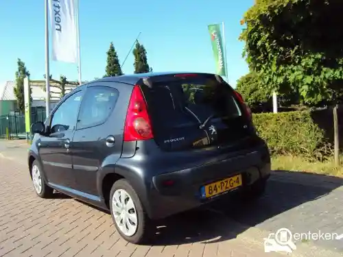Peugeot 107 1.0 70 2011