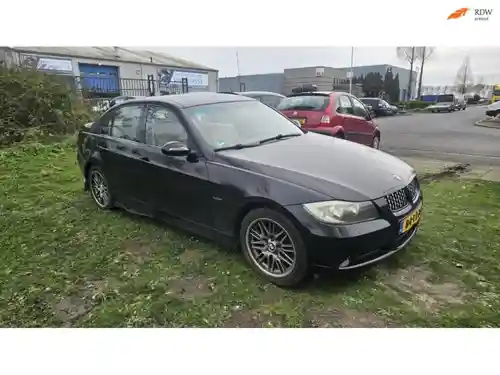 BMW 318i 2006