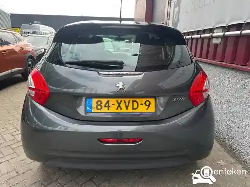 Peugeot 208 1.2 PureTech 82 2012