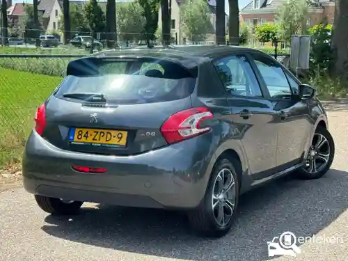 Peugeot 208 1.2 PureTech 82 2013