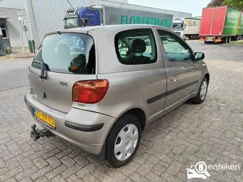Toyota Yaris 1.3 2004