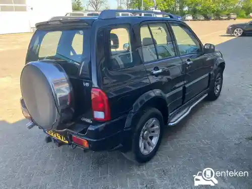 Suzuki Grand Vitara 2.5 V6 2004