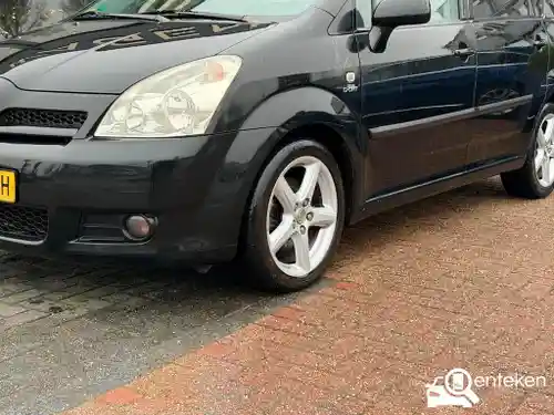 Toyota Corolla Verso 2.2 D-CAT 2006
