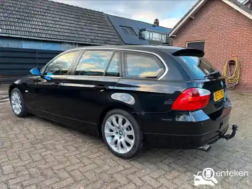 BMW 318i Touring 2006