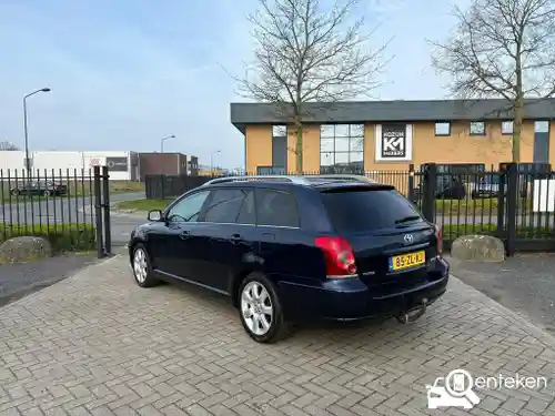 Toyota Avensis 2.4 2008