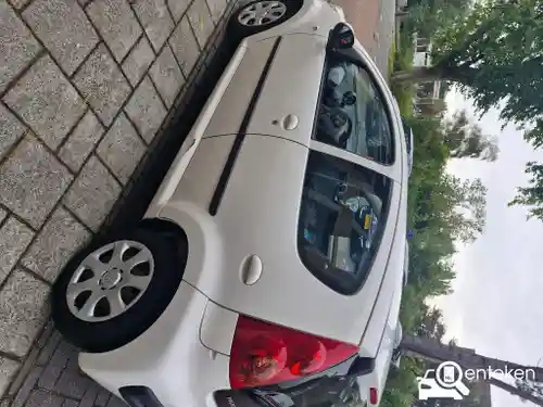 Peugeot 107 1.0 70 2011