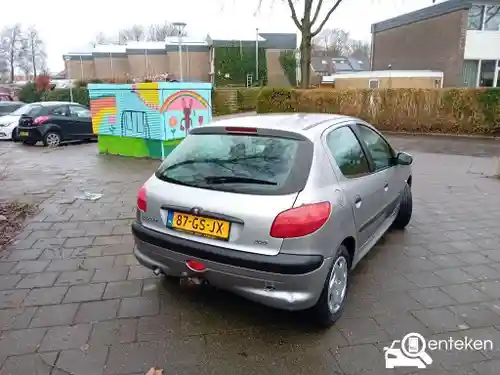 Peugeot 206 75 2001