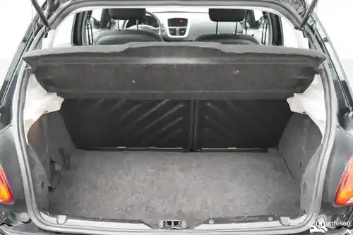 Peugeot 206 75 2011