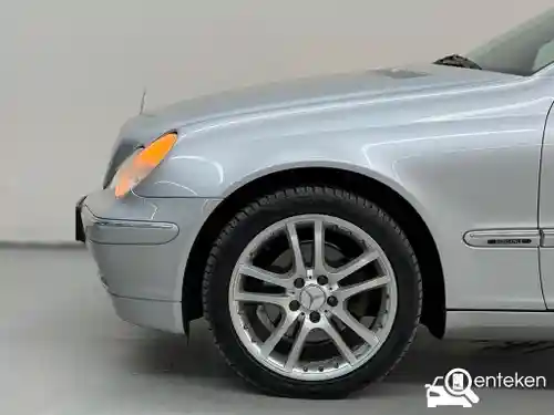 Mercedes-Benz C 200 2001