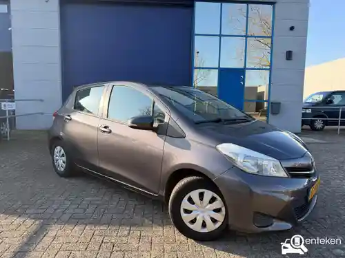 Toyota Yaris 1.0 2012
