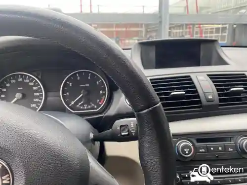 BMW 118i 2011