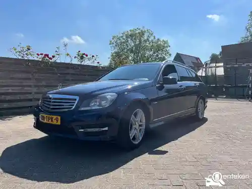 Mercedes-Benz C 180 BlueEFFICIENCY T-model 2012