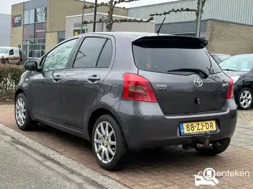 Toyota Yaris 1.3 2008
