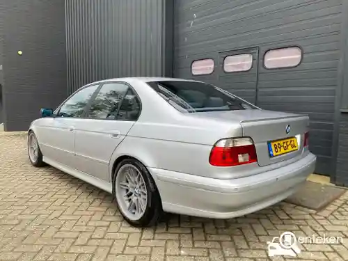 BMW 530i 2000