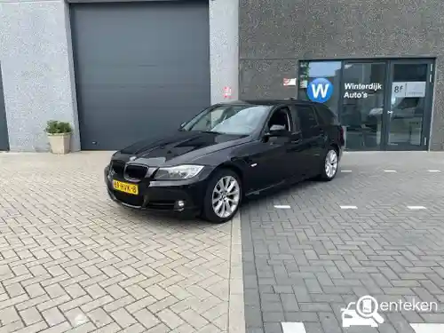 BMW 318i Touring 2009