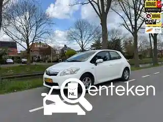 Toyota Auris 1.8 Hybrid 2011