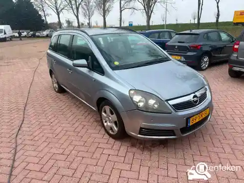 Opel Zafira 2.2 direct 2006
