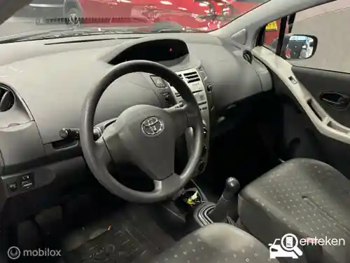 Toyota Yaris 1.3 2008