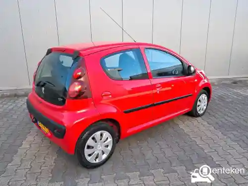 Peugeot 107 1.0 68 2013
