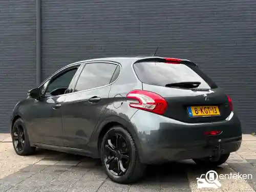 Peugeot 208 1.4 VTi 95 2013