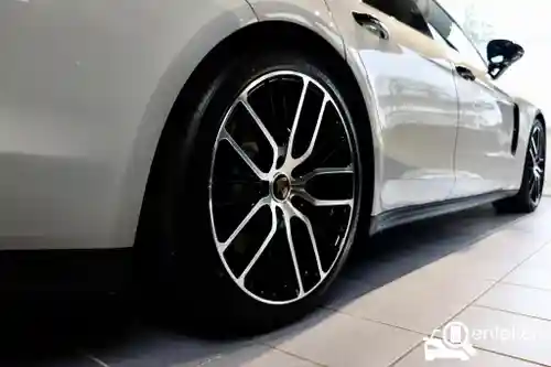 BMW 335i Touring 2013