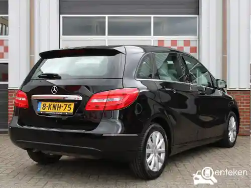 Mercedes-Benz B 180 2013