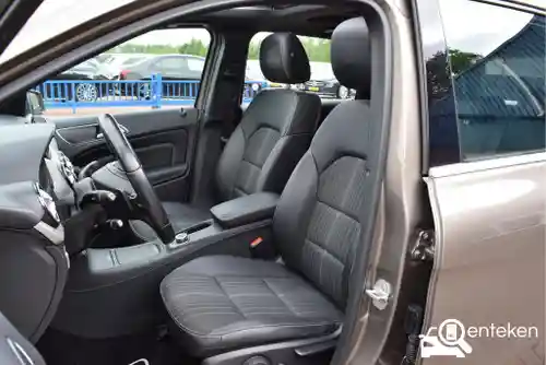 Mercedes-Benz B 180 2013