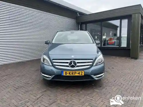 Mercedes-Benz B 180 2013