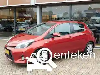 Toyota Yaris 1.5 Hybrid 2013