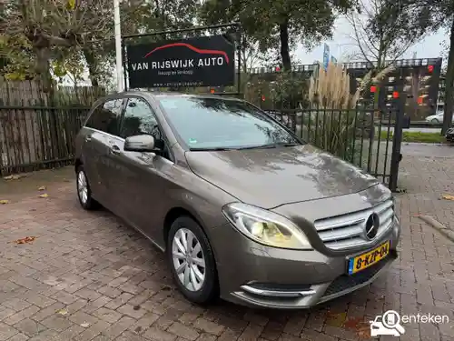 Mercedes-Benz B 180 2013