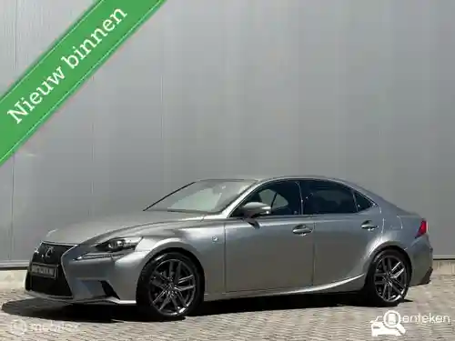 Lexus IS 300h 2013