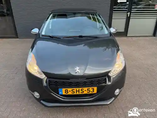 Peugeot 208 1.2 PureTech 82 2013