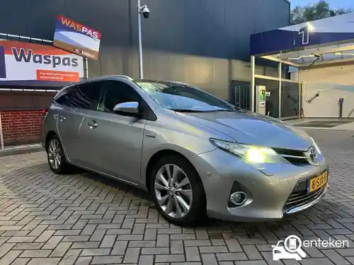 Toyota Auris Touring Sports 1.8 Hybrid 2013