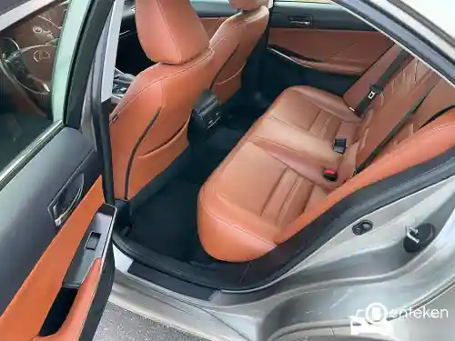 Lexus IS 300h 2014